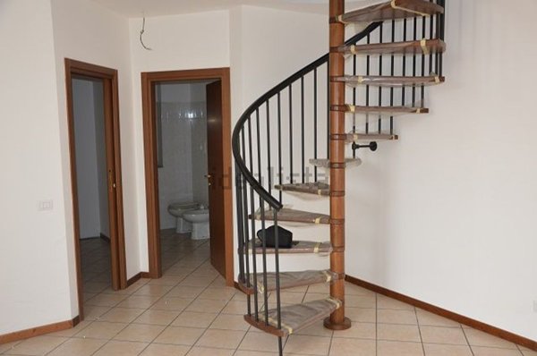 appartamento in vendita a Gallarate in zona Arnate