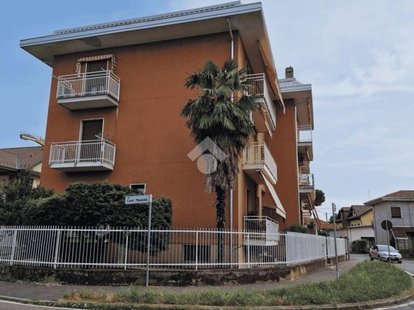 appartamento in vendita a Gallarate in zona Arnate