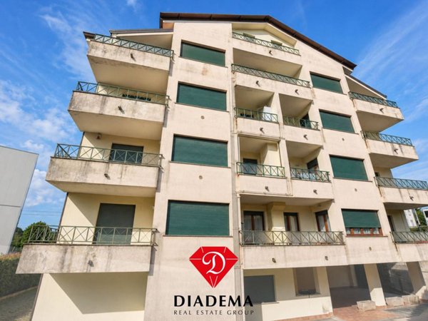 appartamento in vendita a Gallarate in zona Moriggia