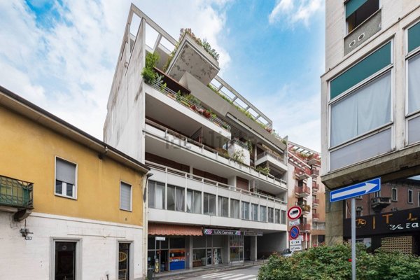 appartamento in vendita a Gallarate in zona Sciarè