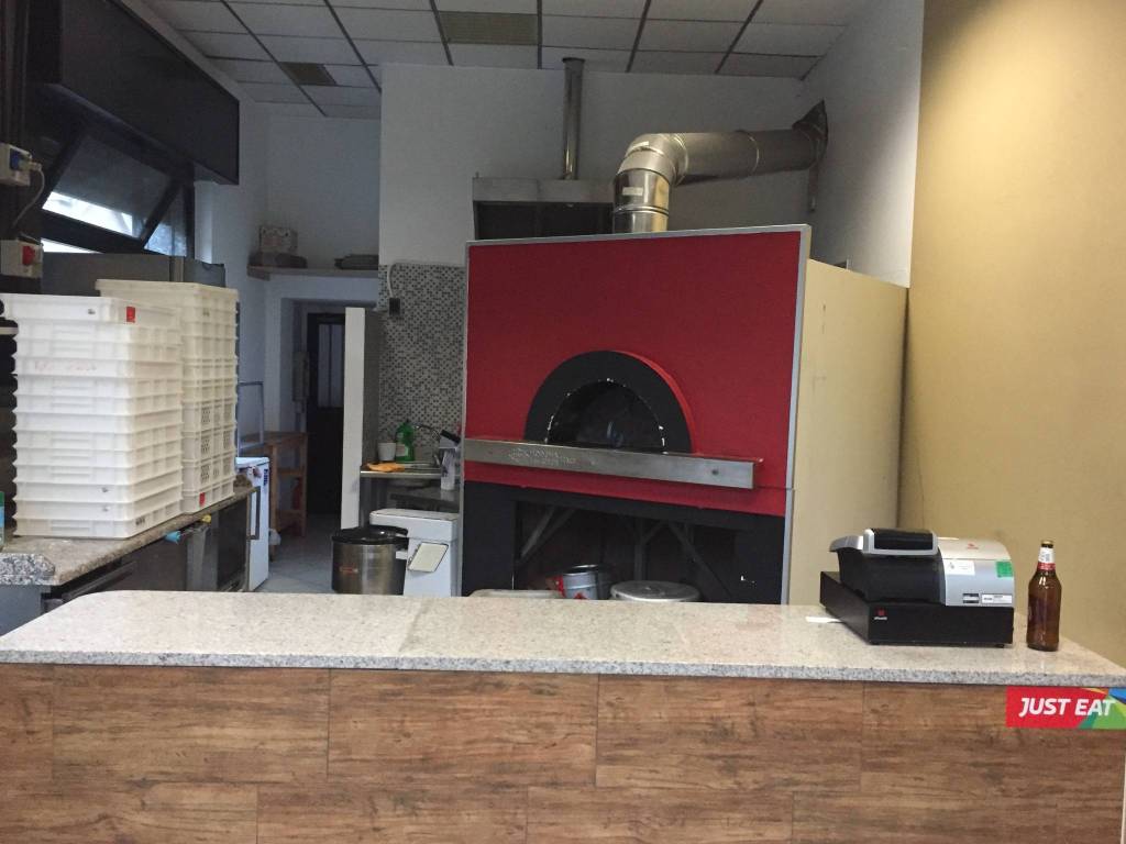 negozio in vendita a Gallarate in zona Sciarè