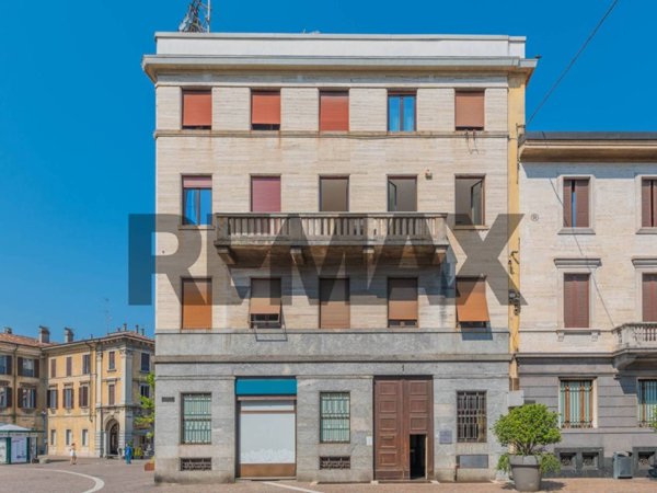 appartamento in vendita a Gallarate in zona Sciarè