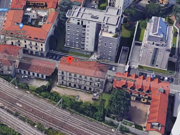 appartamento in vendita a Gallarate in zona Sciarè