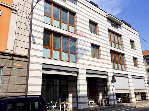 ufficio in vendita a Gallarate in zona Sciarè