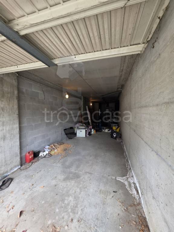 casa indipendente in vendita a Gallarate in zona Crenna