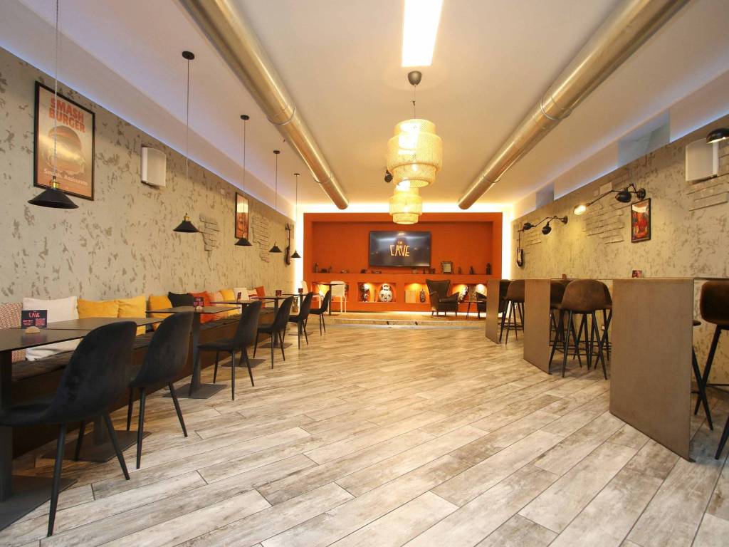 negozio in vendita a Gallarate in zona Cascinetta