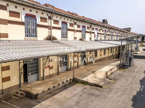 locale commerciale in vendita a Gallarate in zona Arnate