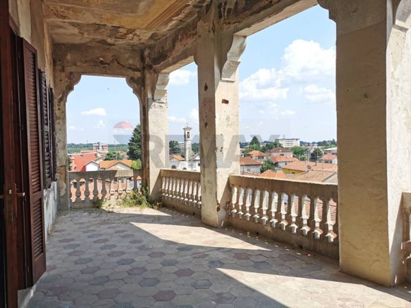 casa indipendente in vendita a Gallarate in zona Cascinetta
