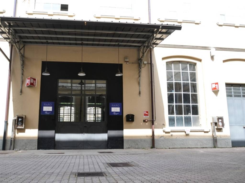 negozio in vendita a Gallarate in zona Cascinetta