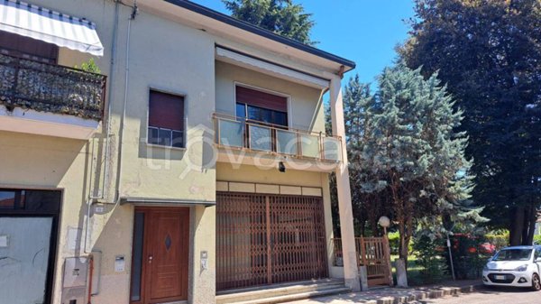 appartamento in vendita a Gallarate in zona Madonna in Campagna