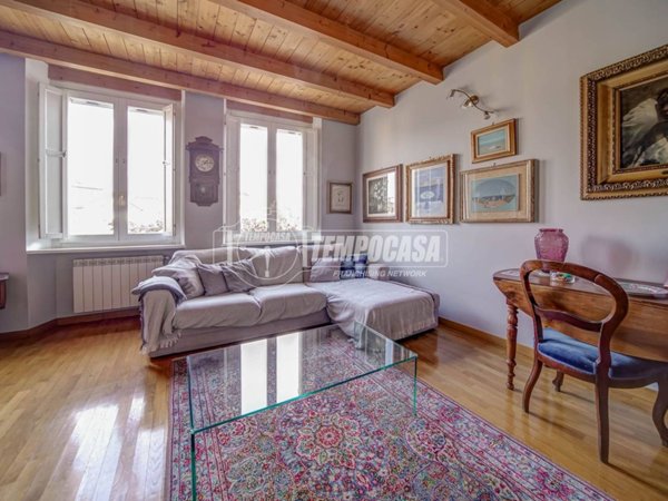 appartamento in vendita a Gallarate in zona Sciarè