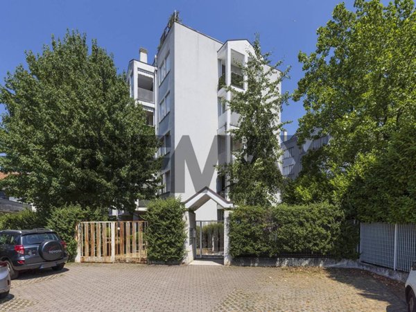 appartamento in vendita a Gallarate in zona Arnate
