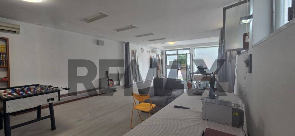 locale commerciale in vendita a Gallarate in zona Madonna in Campagna