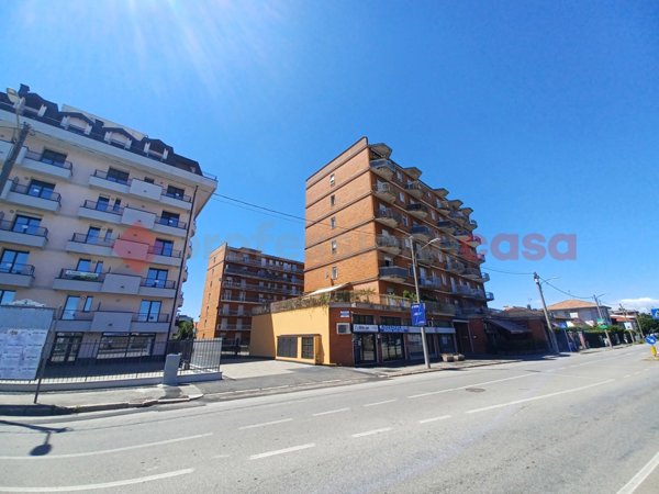 appartamento in vendita a Gallarate in zona Arnate