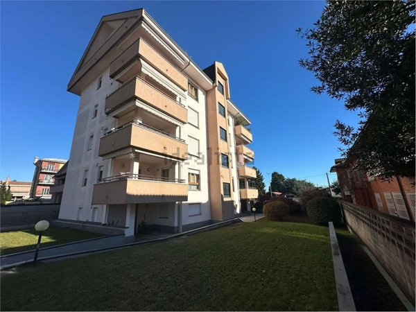 appartamento in vendita a Gallarate in zona Cascinetta