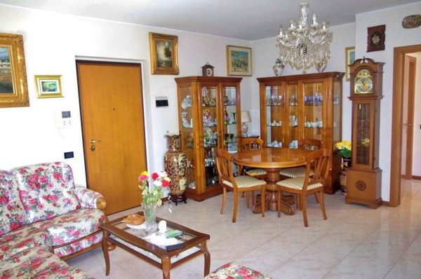 appartamento in vendita a Gallarate in zona Cascinetta