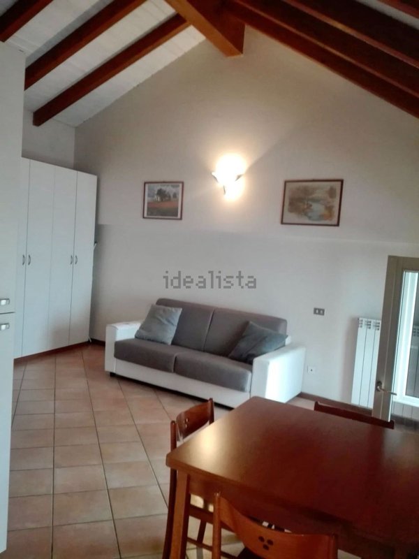 appartamento in vendita a Gallarate in zona Sciarè