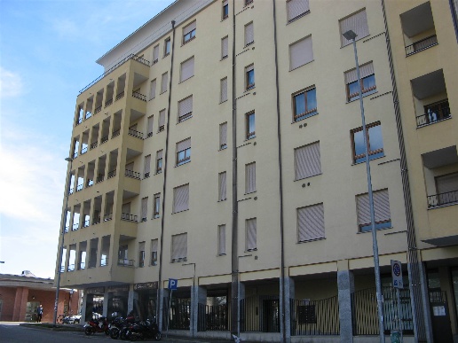 appartamento in vendita a Gallarate in zona Sciarè