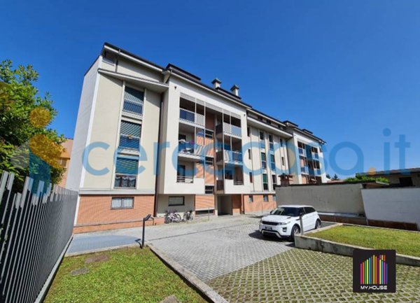 appartamento in vendita a Gallarate in zona Cascinetta