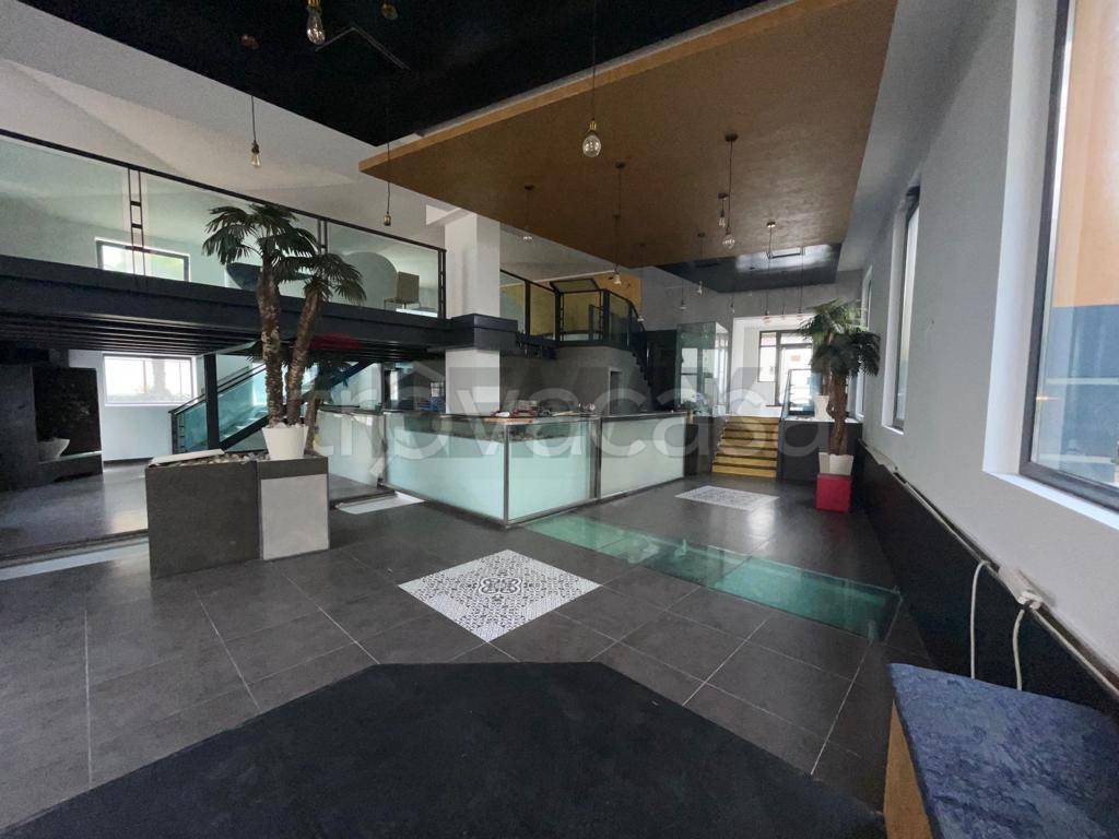 negozio in vendita a Gallarate in zona Arnate