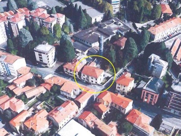 casa indipendente in vendita a Gallarate in zona Cascinetta