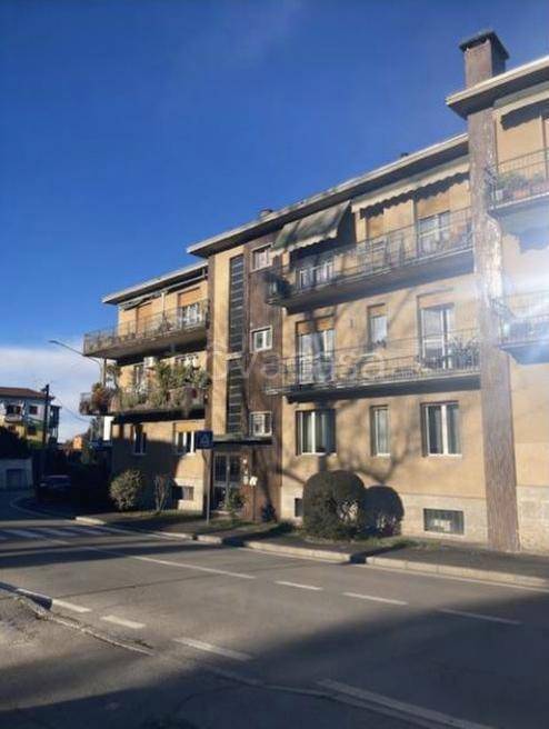 appartamento in vendita a Gallarate in zona Crenna