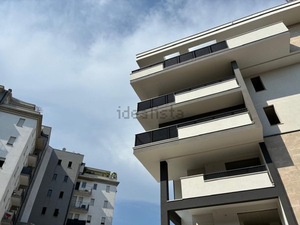 appartamento in vendita a Gallarate in zona Sciarè