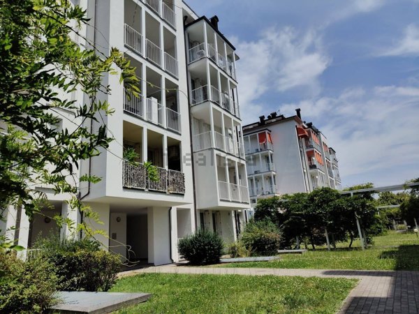 appartamento in vendita a Gallarate in zona Arnate