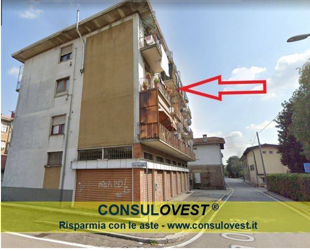 appartamento in vendita a Gallarate in zona Sciarè