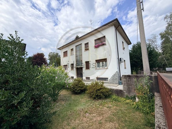 appartamento in vendita a Gallarate in zona Cascinetta