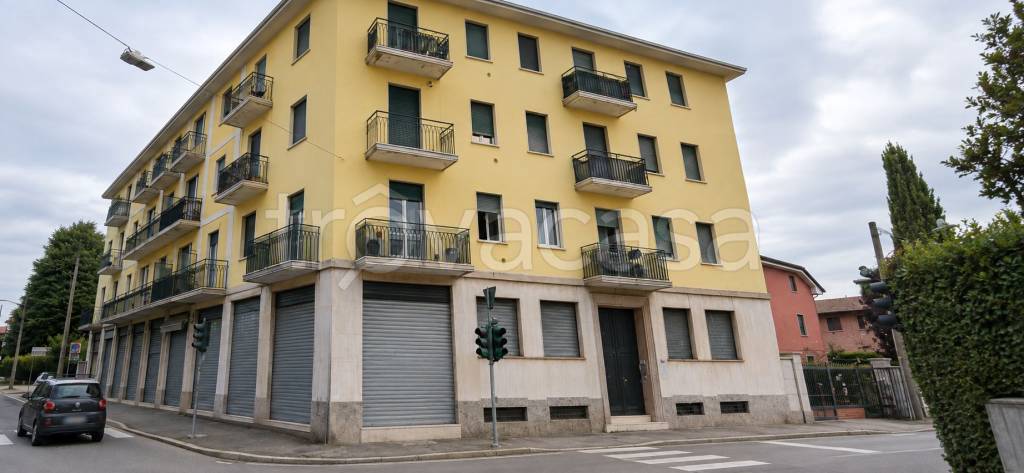 ufficio in vendita a Gallarate in zona Ronchi