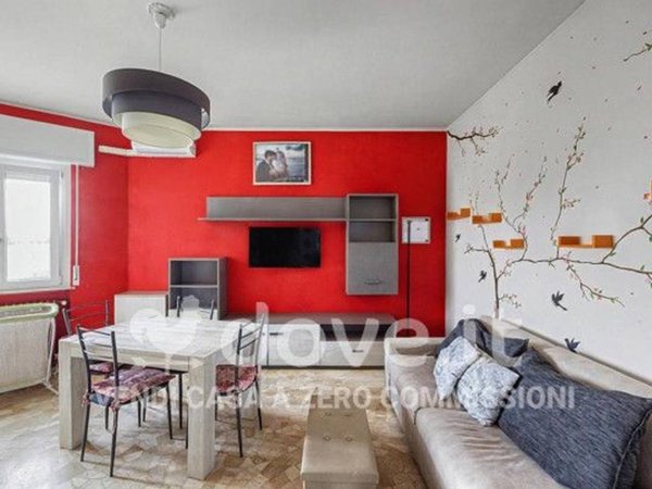 appartamento in vendita a Gallarate in zona Sciarè