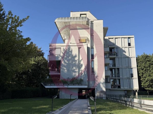 appartamento in vendita a Gallarate in zona Cascinetta
