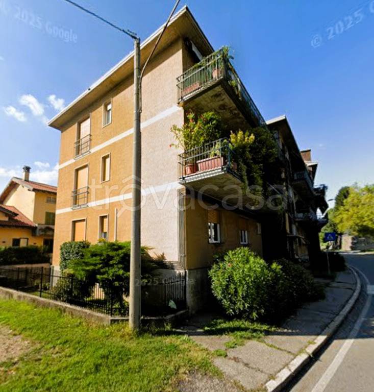 appartamento in vendita a Gallarate in zona Crenna