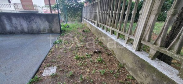appartamento in vendita a Gallarate in zona Madonna in Campagna