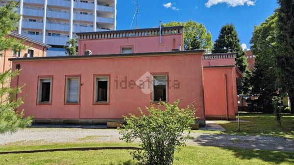 appartamento in vendita a Gallarate in zona Cascinetta
