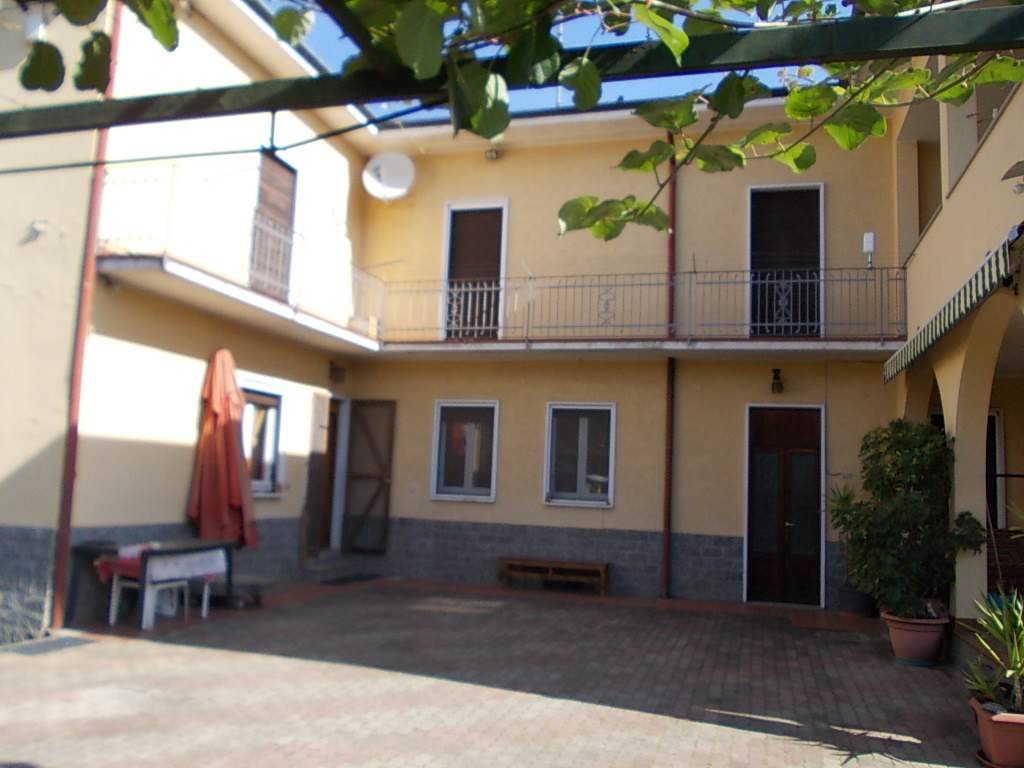 casa indipendente in vendita a Gallarate in zona Ronchi