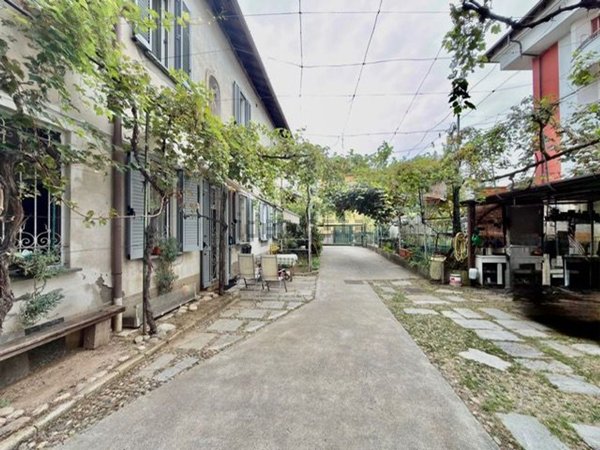 casa indipendente in vendita a Gallarate