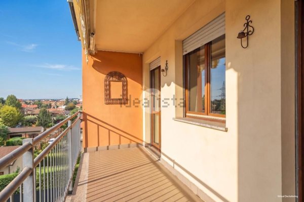 appartamento in vendita a Gallarate in zona Sciarè