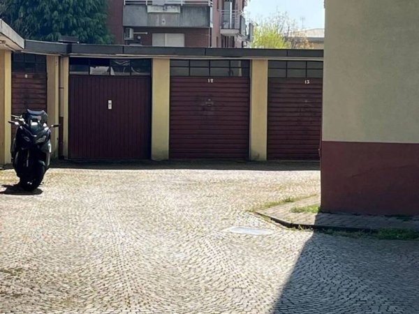 box auto in vendita a Gallarate in zona Cascinetta