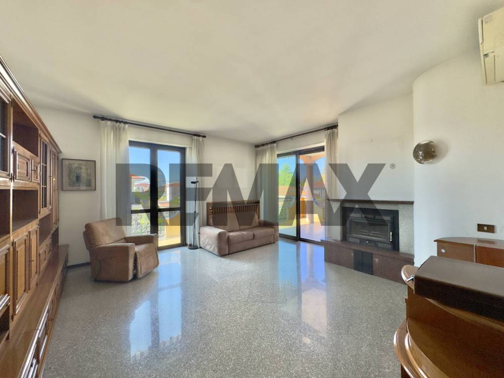 casa indipendente in vendita a Gallarate in zona Arnate