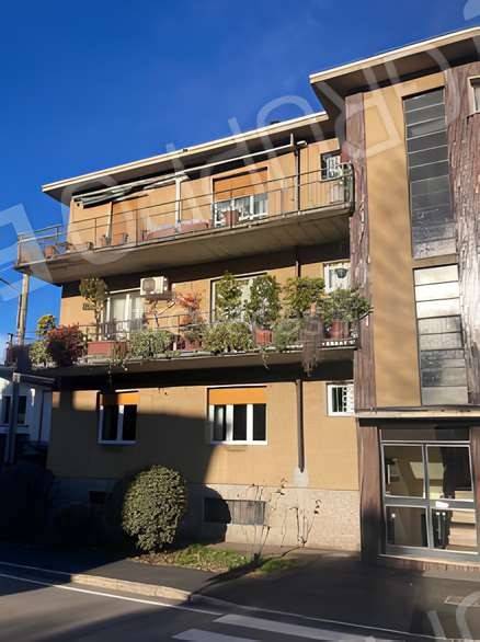 appartamento in vendita a Gallarate in zona Crenna