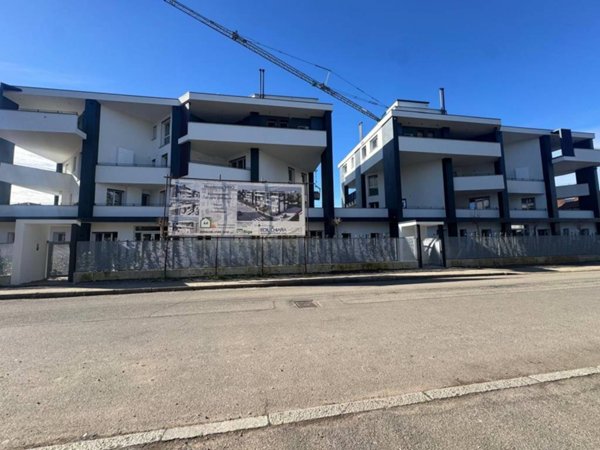 appartamento in vendita a Gallarate in zona Sciarè