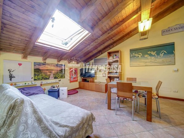 appartamento in vendita a Gallarate in zona Cascinetta