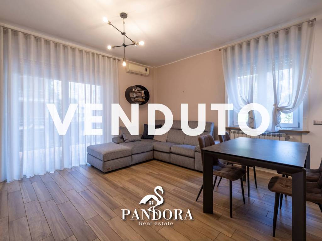 appartamento in vendita a Gallarate in zona Sciarè
