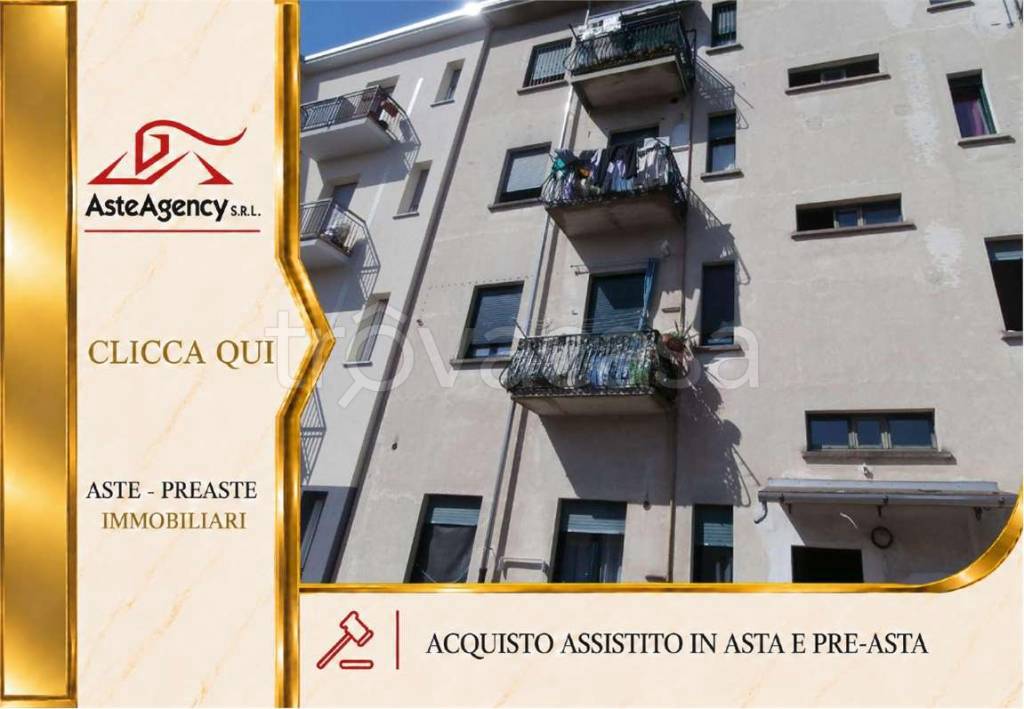 appartamento in vendita a Gallarate in zona Cascinetta