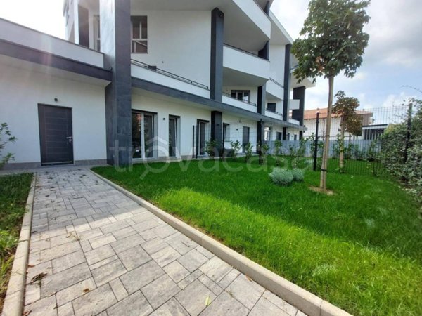 appartamento in vendita a Gallarate in zona Sciarè