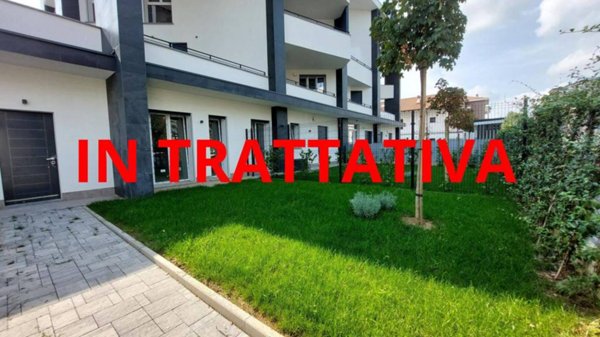 appartamento in vendita a Gallarate in zona Sciarè