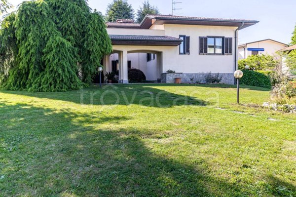casa indipendente in vendita a Gallarate in zona Ronchi