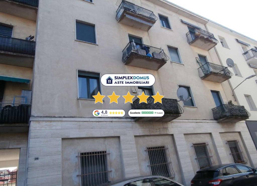 appartamento in vendita a Gallarate in zona Cascinetta